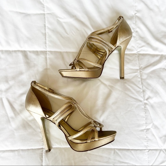 Charles David Platform Sandals - Picture 2 of 12